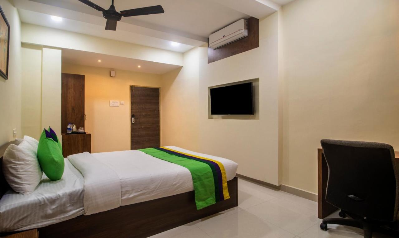 Treebo Navya The Park Hotel Hyderabad Exterior photo