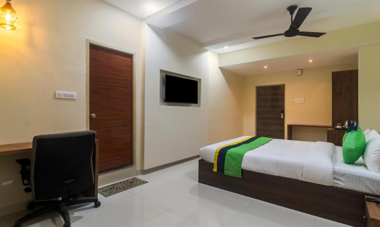 Treebo Navya The Park Hotel Hyderabad Exterior photo