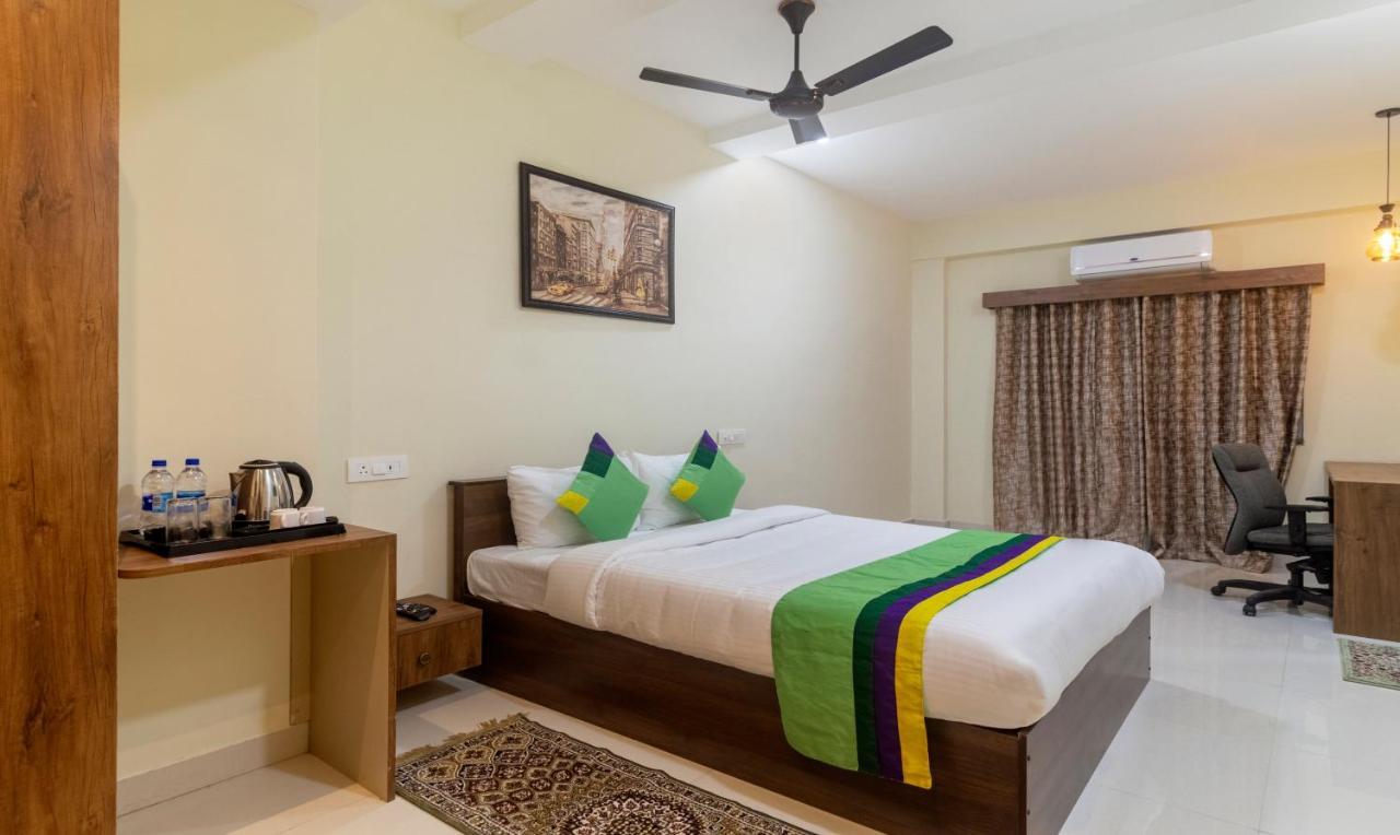 Treebo Navya The Park Hotel Hyderabad Exterior photo