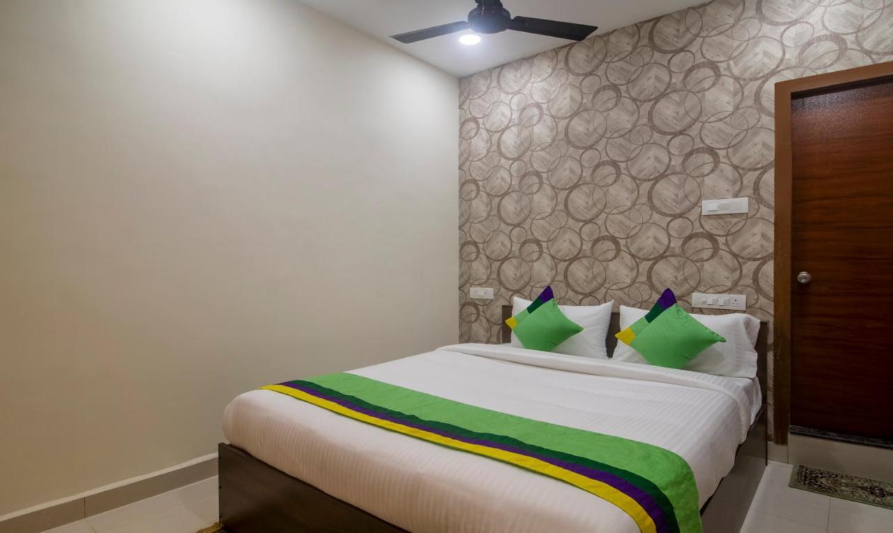 Treebo Navya The Park Hotel Hyderabad Exterior photo